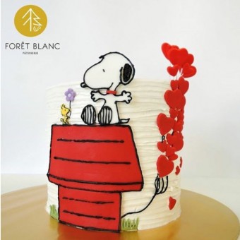 Snoopy in Love Cake