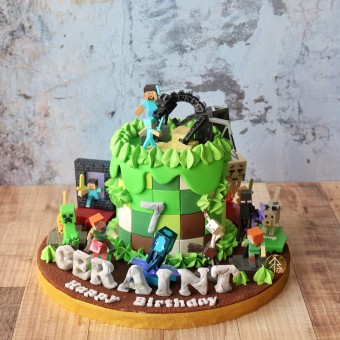 Minecraft Mini Cake 4"