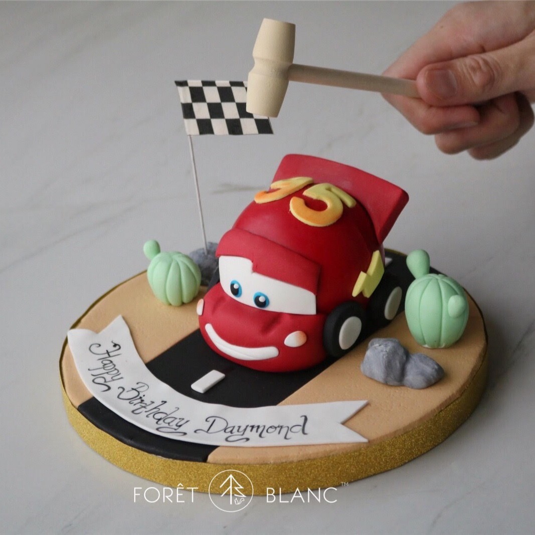 Lightning McQueen Chocolate Pinata (Mini)