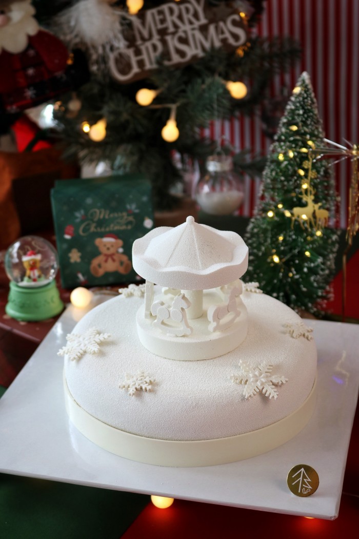 Mont Blanc Christmas Carousel Entremet Cake